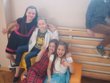 OLYMPUS DIGITAL CAMERA